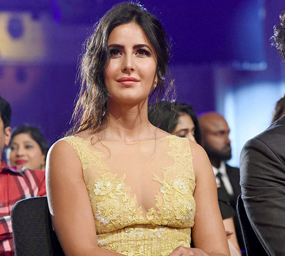 Katrina Kaif on red carpet at SIIMA 2017 as she walks with Ranbir Kapoor 