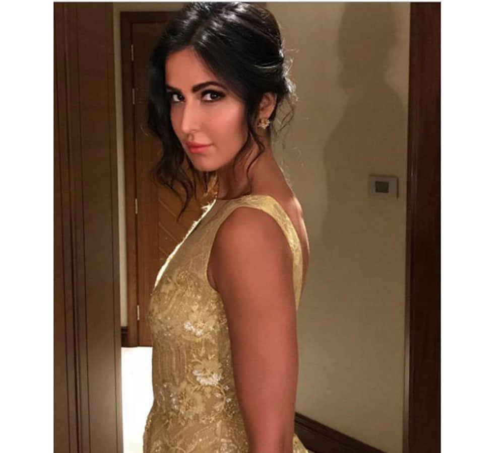 Katrina Kaif on red carpet at SIIMA 2017 as she walks with Ranbir Kapoor 