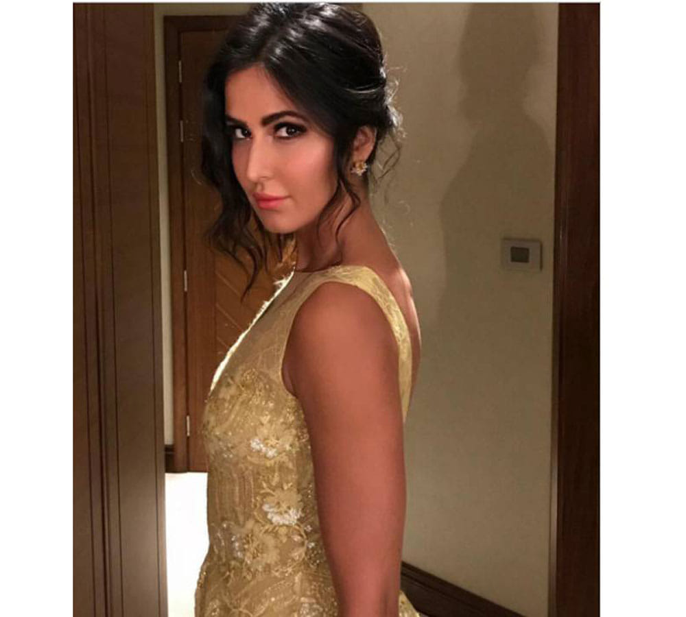 Katrina Kaif on red carpet at SIIMA 2017 as she walks with Ranbir Kapoor 