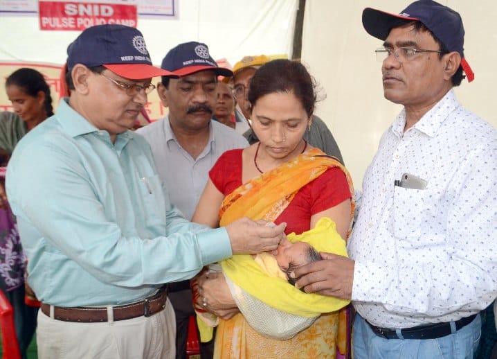 On the first day, three lakh children of P. 'Two drop of life'