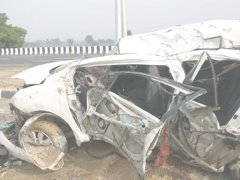  three died in a car accident from faizabad.