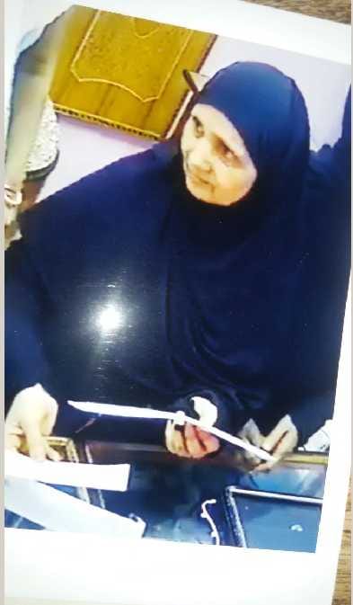 Two women throw six lakh jewelery from the shop