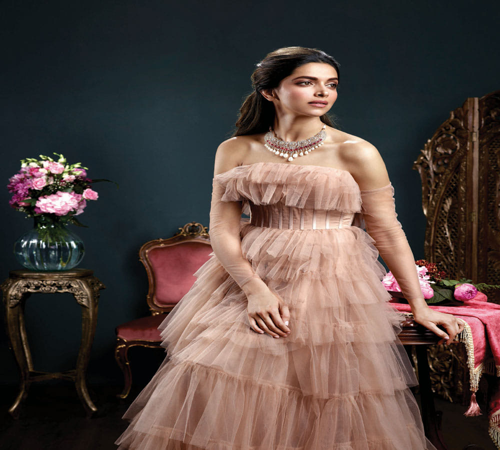 Deepika padukone sizzles in her latest photoshoot, pictures gone viral