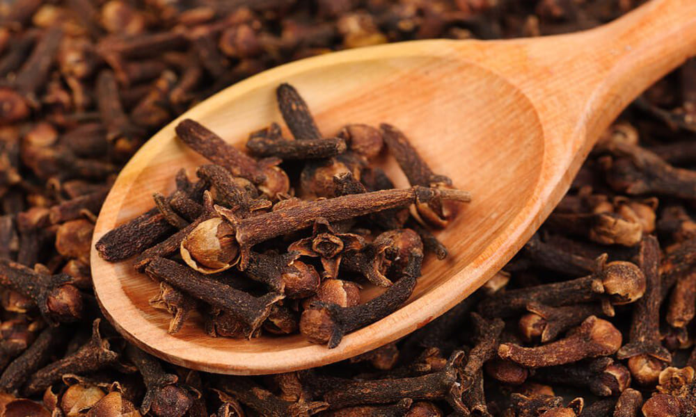 totke of three cloves or long, who helps you in vashikaran