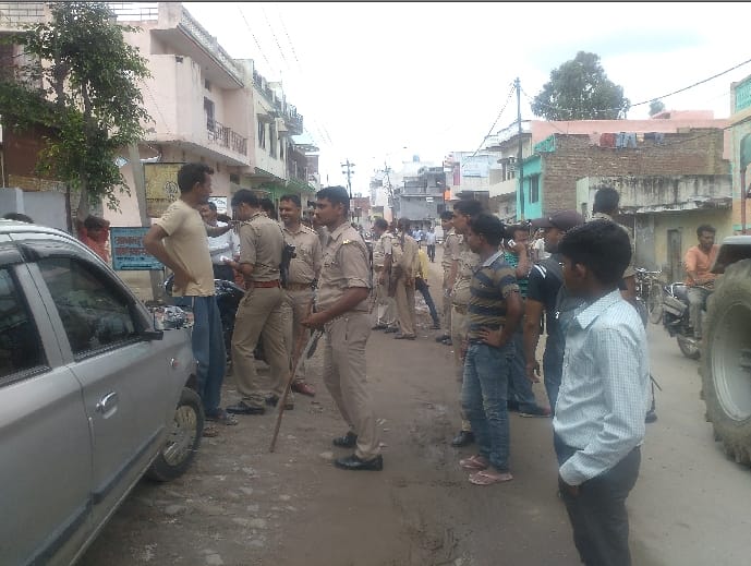 Stone pelting in Sheikhpuram