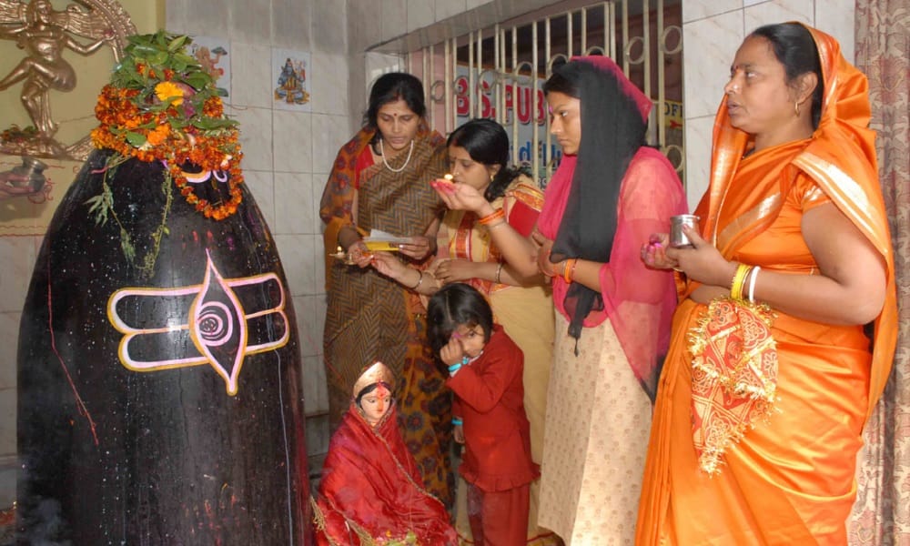 shravan month 2017: month of 10 july falls special significance of lord shiva