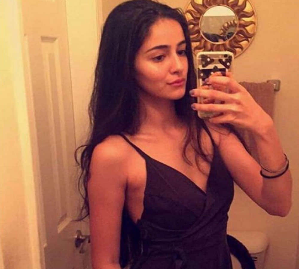 Chunky Pandey Daughter Ananya Pandey To Debut In Bollywood With Karan Johar 'SOTY 2', Alanna Pandey