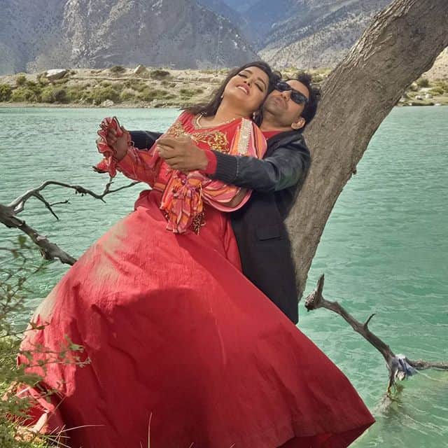 Nirahua Amrapali superhit couple shooting in Nepal