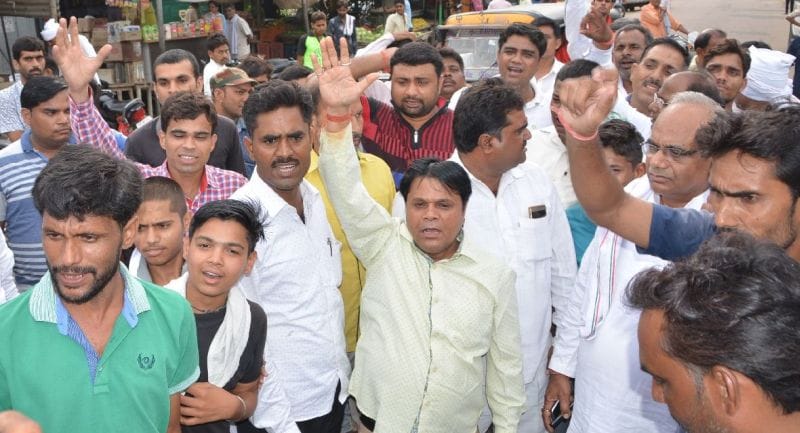 व्यापारियों ने पूछा, पुराने स्टाक का क्या होगा