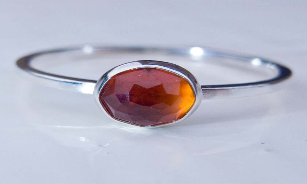 know your birthstone, who save you many problems