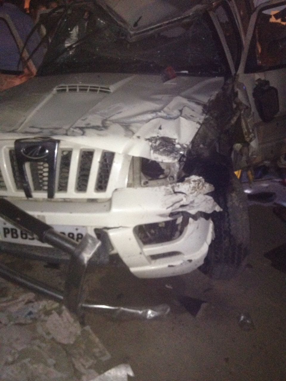 Auto and Scorpio collide at Ambala zirakpur highway