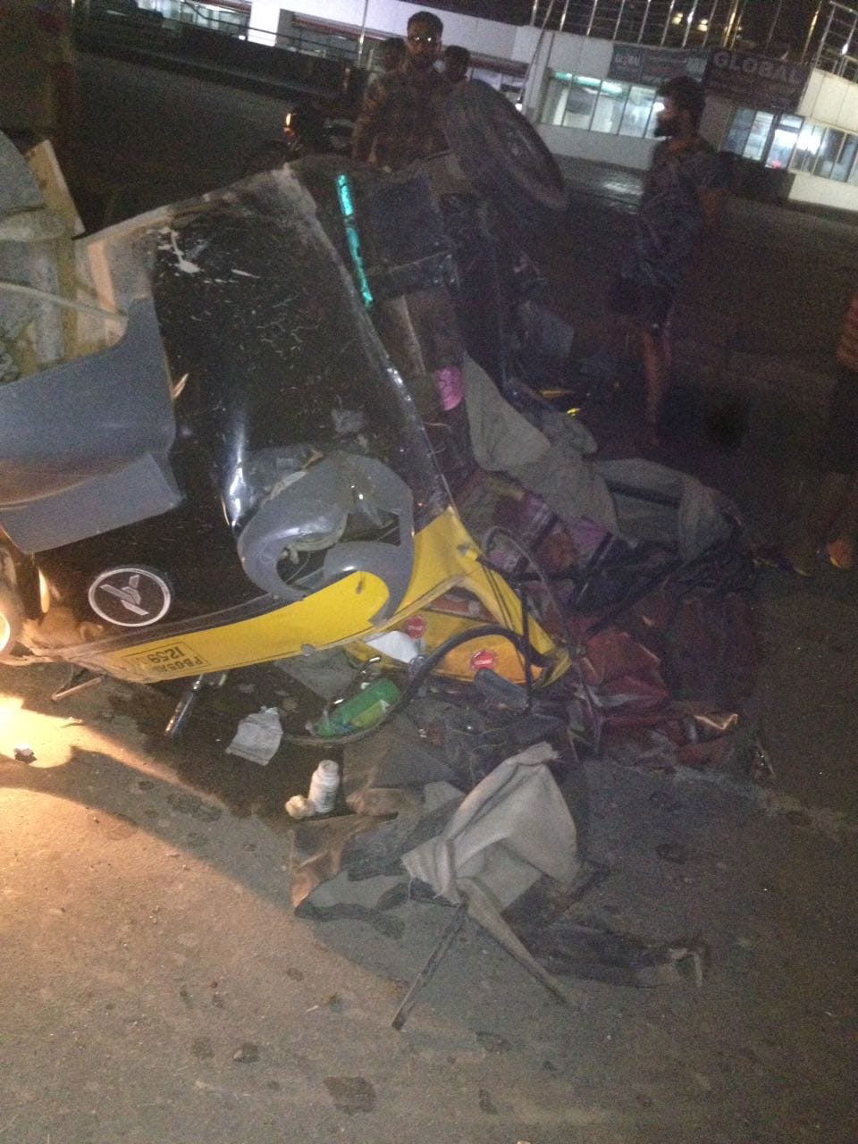 Auto and Scorpio collide at Ambala zirakpur highway