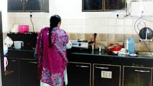 Housewives have little difference on budget