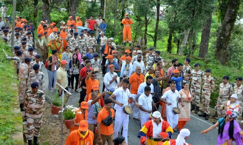 Kailash welcomed the passengers