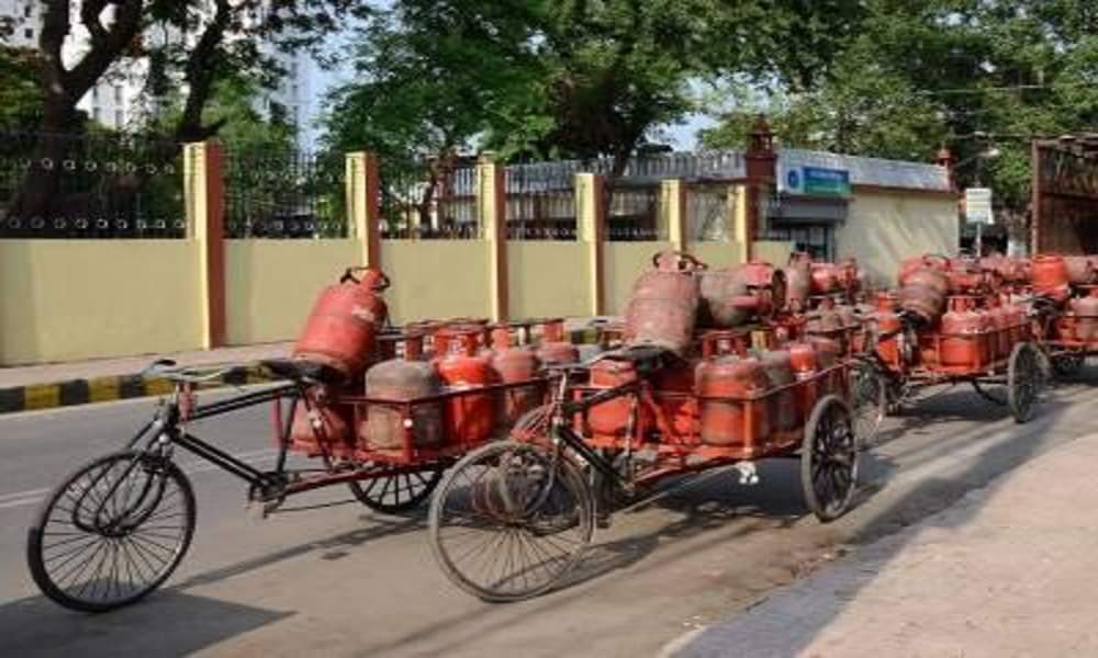 Lpg Cylinder Rate Hiked, Problem for House Wives