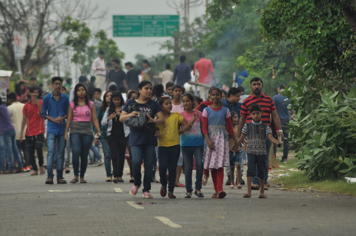 बारिश ने मौसम किया सुहाना