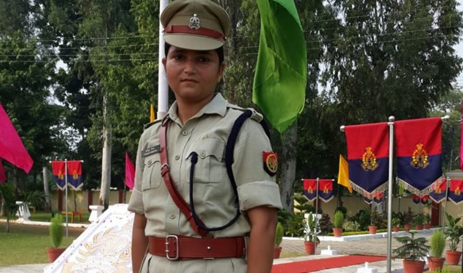 lady dsp who cuts bjp leader challan in bulandshahr is transferred, tells her emotions on facebook