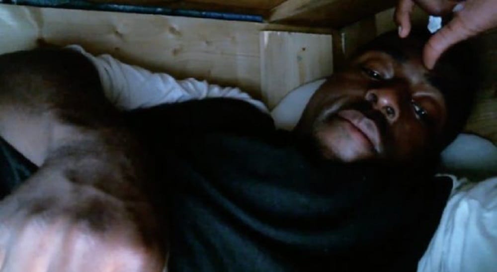 Two men burried themselves alive while people watched them on live streaming
