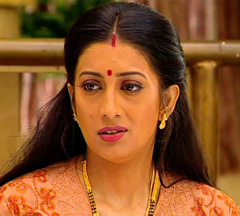 Kyunki Saas Bhi Kabhi Bahu Thi 17 years Smriti Irani shares pic Ekta shares emotional message