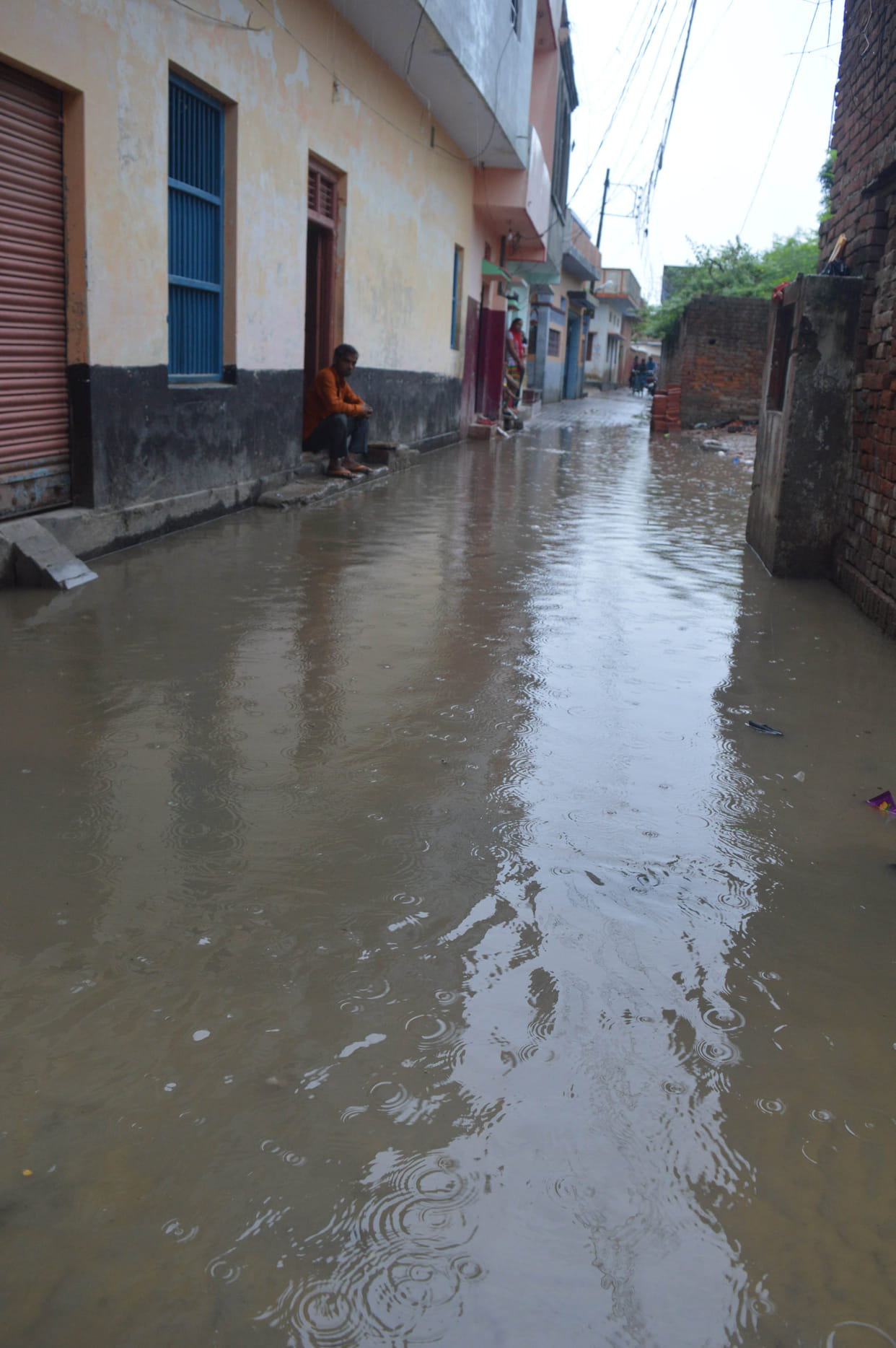 Rain relief, water panic frustrated
