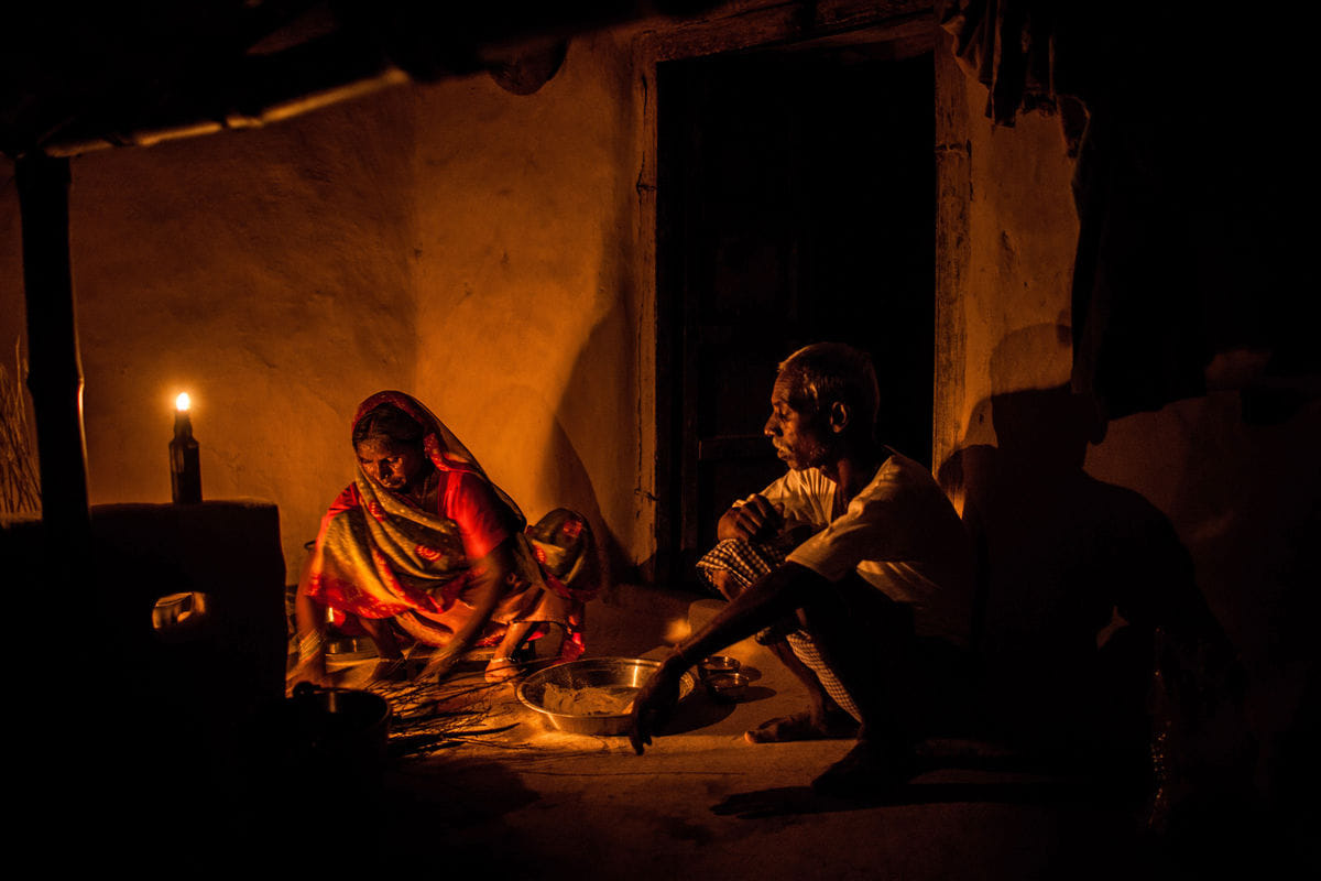 बिजली कटौती के खिलाफ जाम लगाया