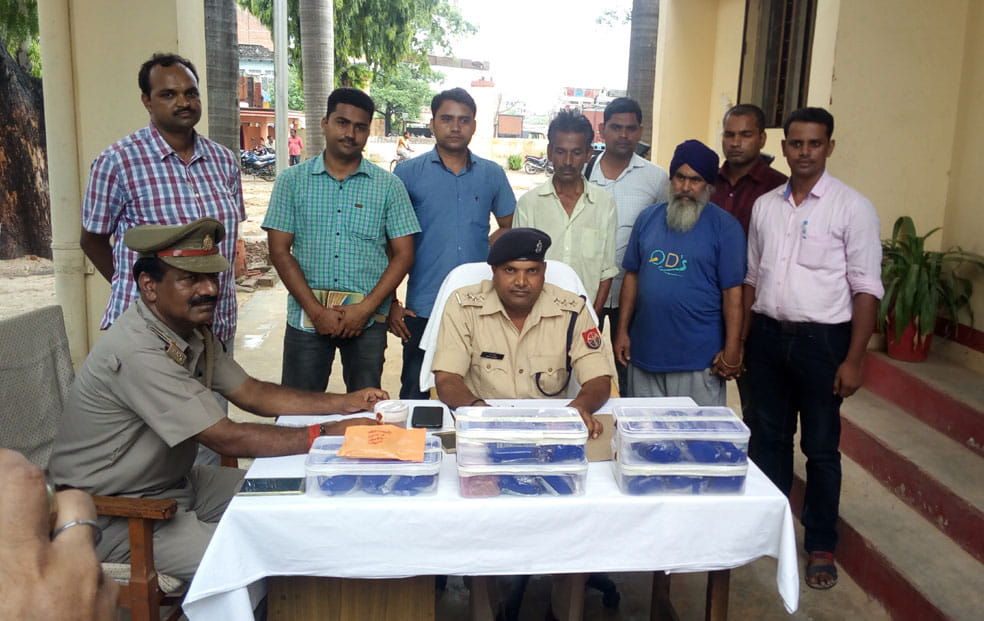 two Drug smuggler caught at bhadohi