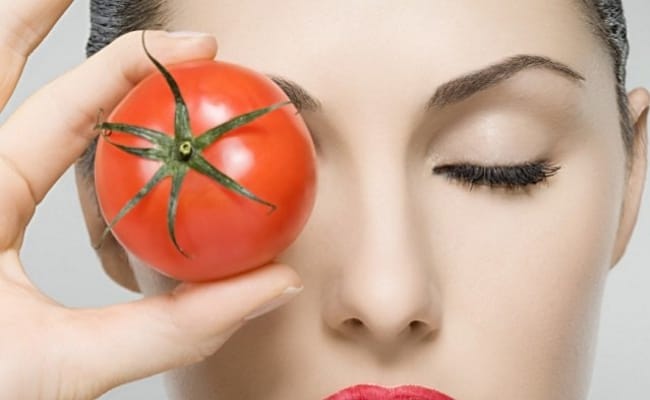  do not use make up to hide  the dark circle follow these home remedies