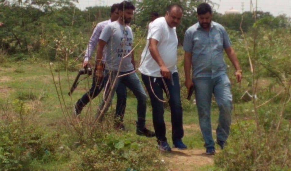 see pictures of encounter between anil dujana gang and police in greater noida 
