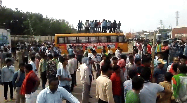 parent jam national highway after kidnap of daughter in mathura