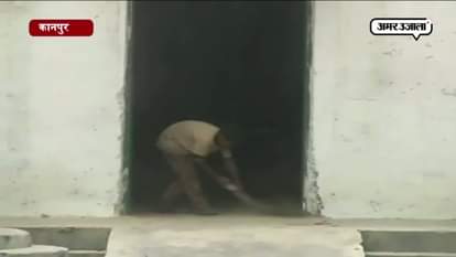 STUDENT ARE CLEANING THE FLOOR IN KANPUR PRIMARY SCHOOL