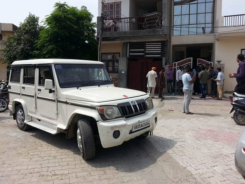 Attack with sticks and rods on Electricity Department