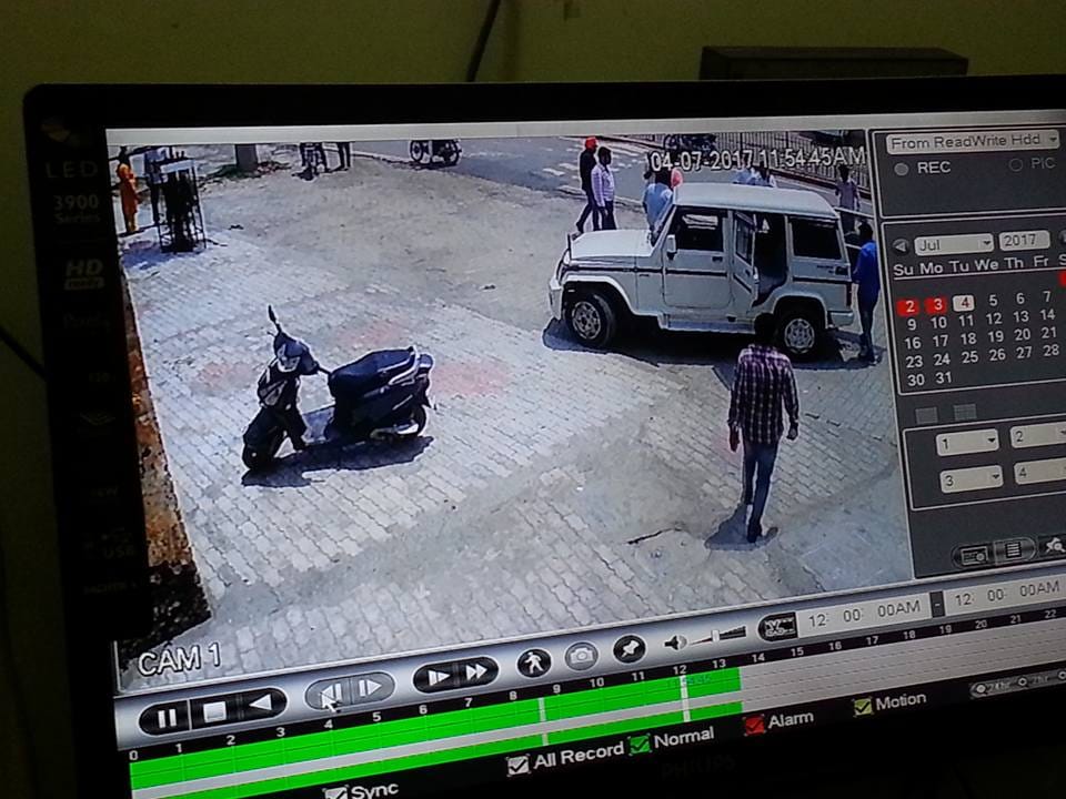 Attack with sticks and rods on Electricity Department
