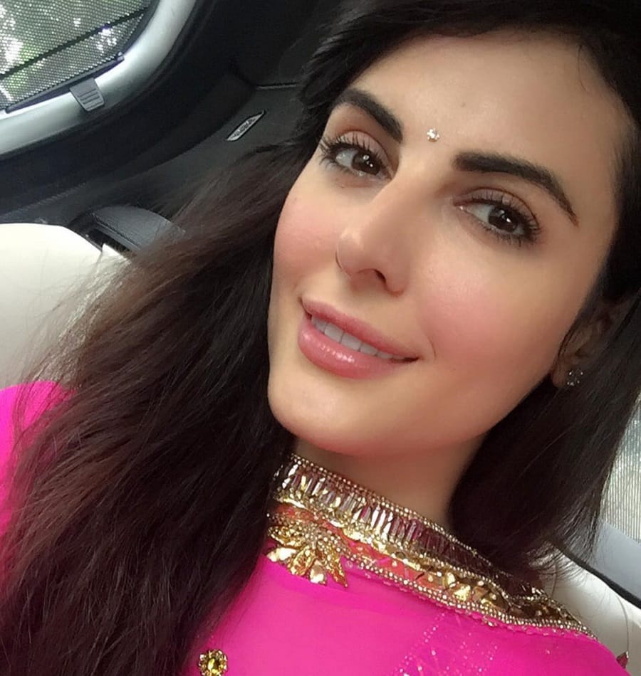mandana karimi husband gaurav gupta neither call her back to home nor return her pet dog