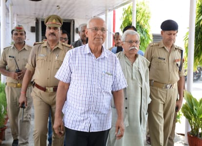 retired IPS darapuri arrested from lucknow with his 8 friend 