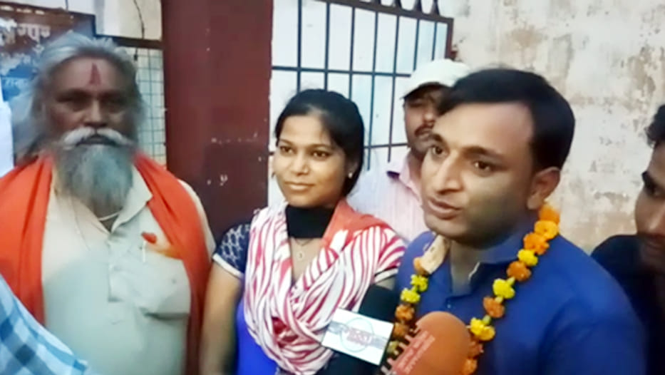 shivsena in support of revolver rani varsha