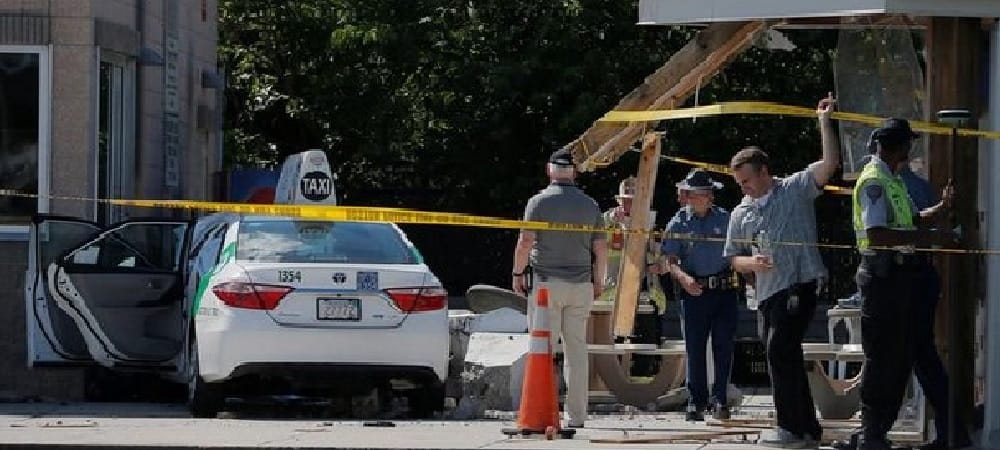 Uncontrollable car crushes 10 people after running on the pedestrians in america