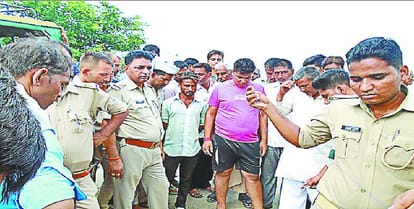 Day Two killed two farmers, dangers are not afraid of police!