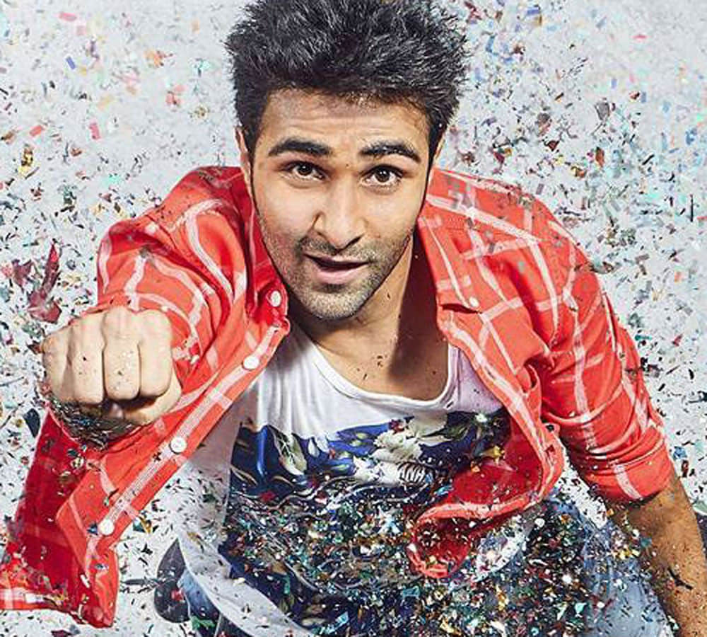 aadar khan is a fivth generation of kapoor khandan yrf will launch