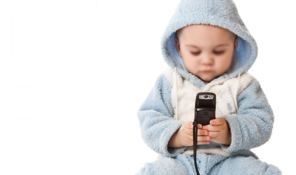 WHO reports do not expose babies in front of electronic device
