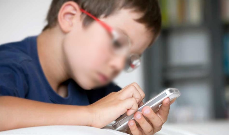 nine year old boy slid his wrist when parents not given mobile to him