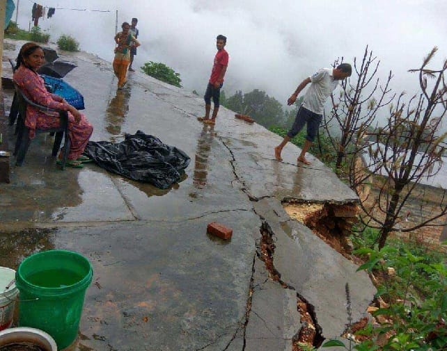 Seven houses are surrounded by danger in Nappad village