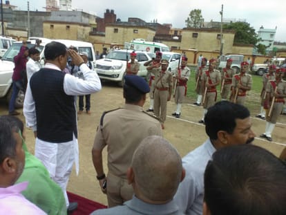 deputy CM keshav prasad mourya reach azamgarh 