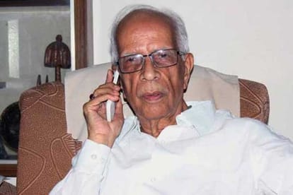 West bengal: Mamata banerjee says governor insulting me