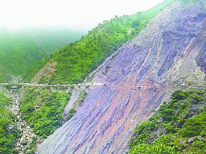 yamunotri highway blocked due to landslide 