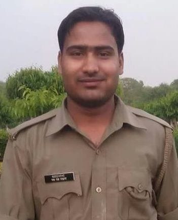 police man deployed in security of taj mahal found hanging in his room