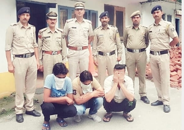 Sex Racket Caught in a Hotel at Manali.