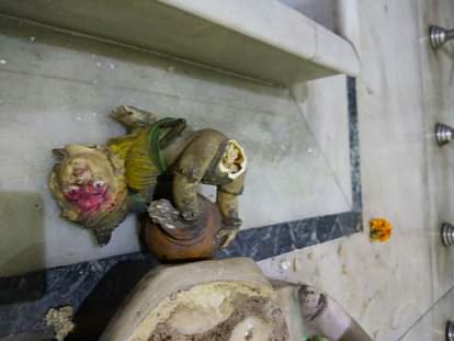 A GUY DESTROYED THE IDOL OF GOD IN MEERUT