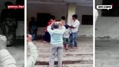 Woman thrashes government employee over his alleged objectionable proposals for mutation of property