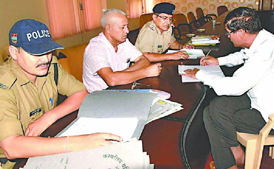 Tehsildar, Kanugo and three farmers in the NH scam