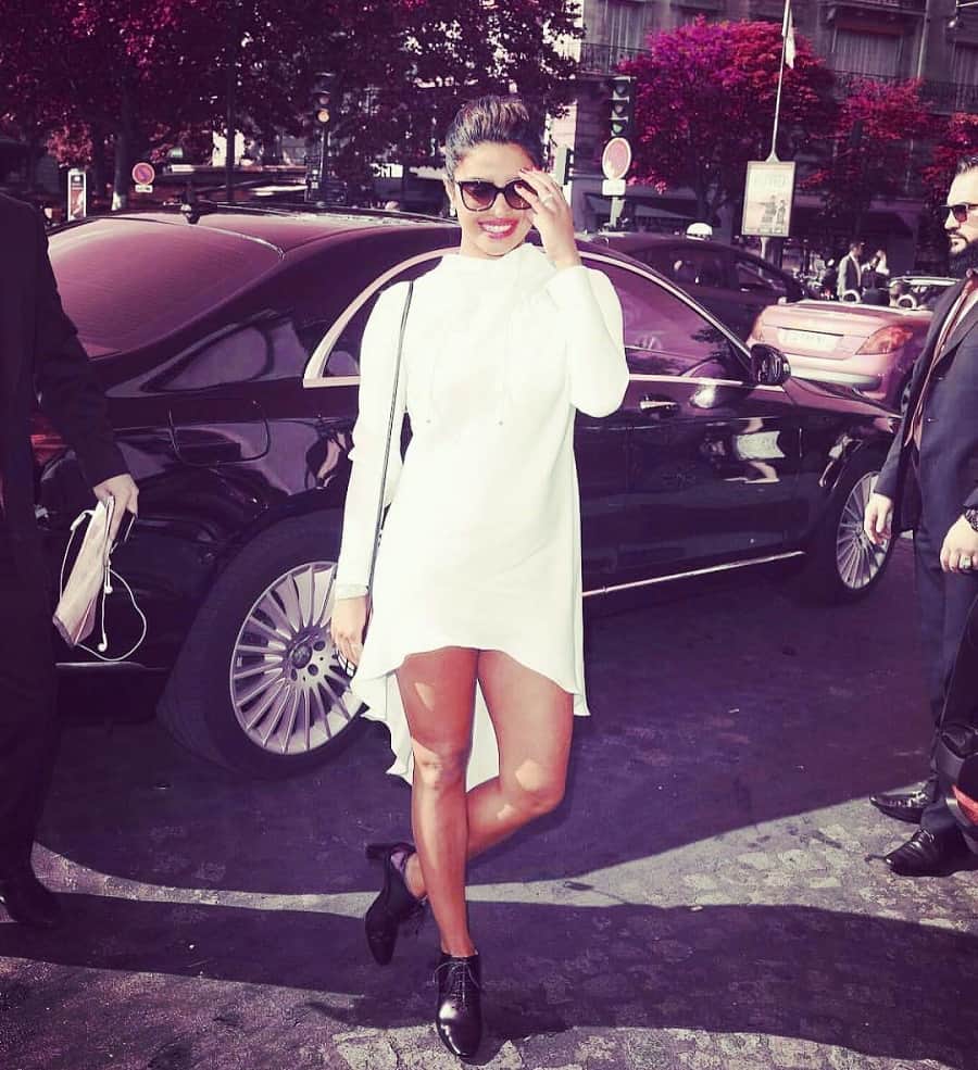 Priyanka Chopra is close to many hollywood stars, her friend list becomes longer